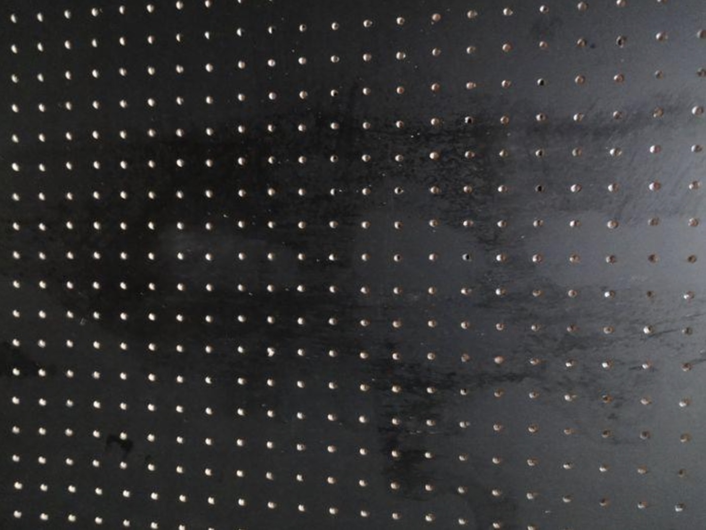 黑色洞洞板118.5x40cm，厚度9mm